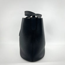 Load image into Gallery viewer, Hermes Black Clemence In-The-Loop 18 TWS