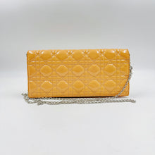 Load image into Gallery viewer, Christian Dior Patent leather 30 Montaigne Chain bag TWS