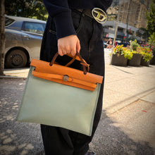 Load image into Gallery viewer, Hermes Herbag Zip 31