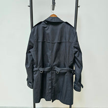 Load image into Gallery viewer, Burberry trench coat
