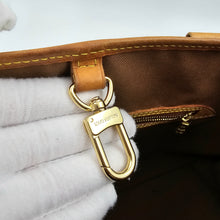 Load image into Gallery viewer, Louis Vuitton Batignolles Horizontal Bag TWS