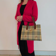 Load image into Gallery viewer, Burberry London Plaid Hand Bag TWS