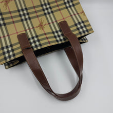 Load image into Gallery viewer, Burberry London Plaid Hand Bag TWS