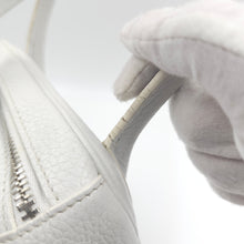 Load image into Gallery viewer, Hermes Clemence White Lindy 34 TWS