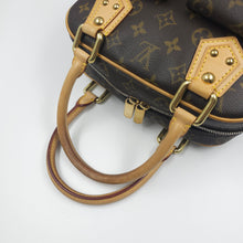 Load image into Gallery viewer, Louis Vuitton Monogram Manhattan Bag TWS