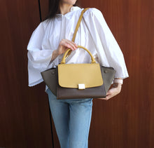 Load image into Gallery viewer, Celine Calfskin Medium Trapeze Bag TWS