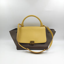 Load image into Gallery viewer, Celine Calfskin Medium Trapeze Bag TWS