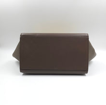 Load image into Gallery viewer, Celine Calfskin Medium Trapeze Bag TWS