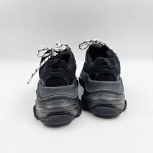 Load image into Gallery viewer, Balenciaga Triple S Black Sneaker Size37 TWS