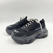 Load image into Gallery viewer, Balenciaga Triple S Black Sneaker Size37 TWS