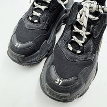 Load image into Gallery viewer, Balenciaga Triple S Black Sneaker Size37 TWS