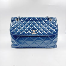 Load image into Gallery viewer, Chanel Quilted In the Business navy blue patent leather Flap bag TWS
