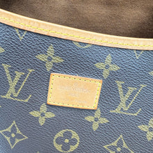 Load image into Gallery viewer, Louis Vuitton Monogram Saumur 35 Crossbody Bag
