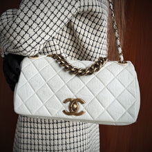 Load image into Gallery viewer, Chanel white quilted leather pondicherry flap bag TWS