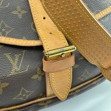 Load image into Gallery viewer, Louis Vuitton Monogram Saumur 35 Crossbody Bag