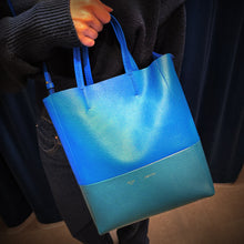 Load image into Gallery viewer, CÉLINE SS 2015 VERTICAL CABAS TOTE BAG TWS
