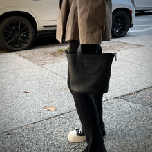 Load image into Gallery viewer, Hermes Black Clemence In-The-Loop 18 TWS