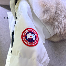 Load image into Gallery viewer, Canada Goose Lorette Parka Fusion Fit size 2XS TWS