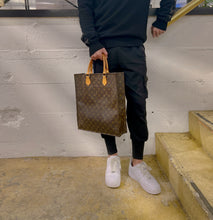 Load image into Gallery viewer, Louis Vuitton Sac Plat Handbag Year 2002