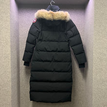 Load image into Gallery viewer, Canada Goose Mystique Parka