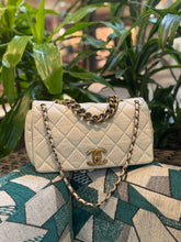 Load image into Gallery viewer, Chanel white quilted leather pondicherry flap bag TWS