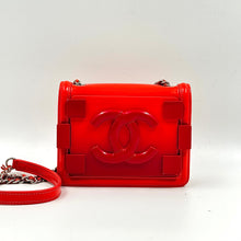 Load image into Gallery viewer, Chanel Limited Edition 2014 Runway Red Ombre CC Flap Bag