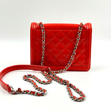 Load image into Gallery viewer, Chanel Limited Edition 2014 Runway Red Ombre CC Flap Bag