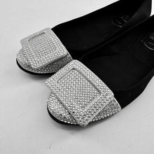 Load image into Gallery viewer, Roger Vivier Crystal Flat