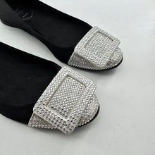 Load image into Gallery viewer, Roger Vivier Crystal Flat