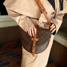 Load image into Gallery viewer, Louis Vuitton Chantilly GM Shoulder Bag
