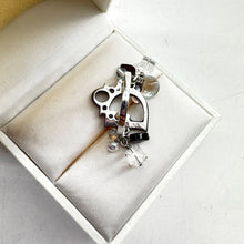 Load image into Gallery viewer, Dior Mother of Pearl Charm Ring