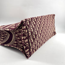 Load image into Gallery viewer, Dior Oblique Large Book Tote Burgundy
