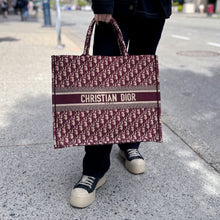 Load image into Gallery viewer, Dior Oblique Large Book Tote Burgundy