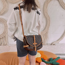 Load image into Gallery viewer, Louis Vuitton Saumur28 Crossbody Bag TWS