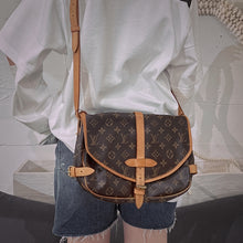 Load image into Gallery viewer, Louis Vuitton Saumur28 Crossbody Bag TWS