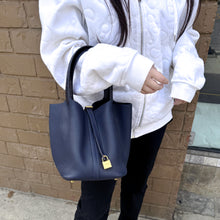 Load image into Gallery viewer, Hermes Picotin Lock 22 Touch Blue