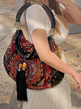 Load image into Gallery viewer, Gucci Run-way Python Large Babouska Indy Applique Shoulder Bag