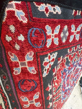 Load image into Gallery viewer, Gucci Run-way Python Large Babouska Indy Applique Shoulder Bag