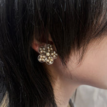 Load image into Gallery viewer, Chanel Vintage Pearl Earrings