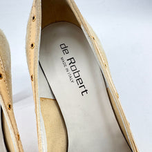Load image into Gallery viewer, De Robert High Heels