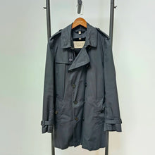 Load image into Gallery viewer, Burberry trench coat