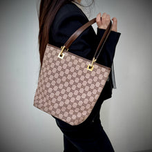 Load image into Gallery viewer, Gucci Pink GG Canvas tote bag TWS