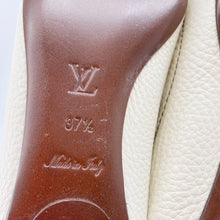 Load image into Gallery viewer, Louis Vuitton Flat Leather Shoes