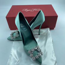 Load image into Gallery viewer, Roger vivier Natural Flower Strass Buckle Satin Point Toe Pum
