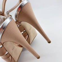 Load image into Gallery viewer, Miu Miu Heels
