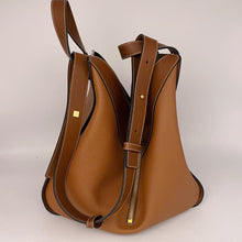 Load image into Gallery viewer, Loewe Hammock shoulder bag