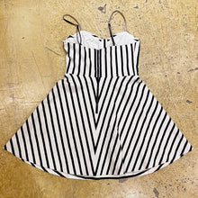 Load image into Gallery viewer, Alice+Olivia strip dress