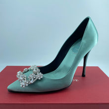 Load image into Gallery viewer, Roger vivier Natural Flower Strass Buckle Satin Point Toe Pum