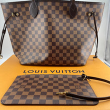 Load image into Gallery viewer, Louis Vuitton Damier Neverfull MM