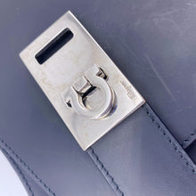 Load image into Gallery viewer, Salvatore Ferragamo shoulder bag